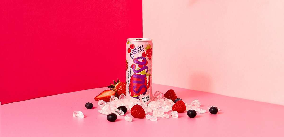 Forest Fruit can shot with real fruit and ice